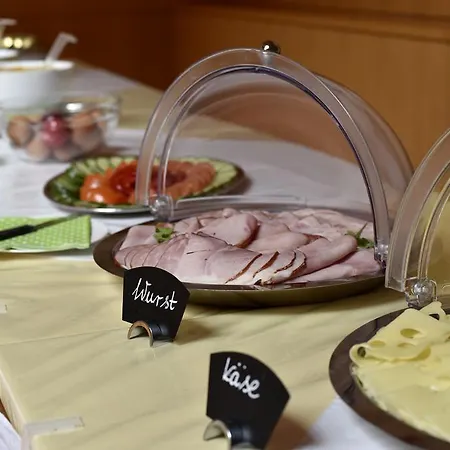 Hostel Junges Tulln - Noe Jugendherbergswerk *
