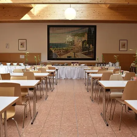 Hostel Junges Tulln - Noe Jugendherbergswerk Tulln An Der Donau