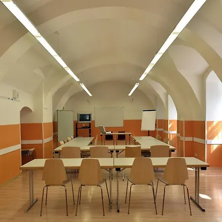 Hostel Junges Tulln - Noe Jugendherbergswerk *