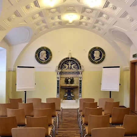 Hostel Junges Tulln - Noe Jugendherbergswerk Tulln An Der Donau