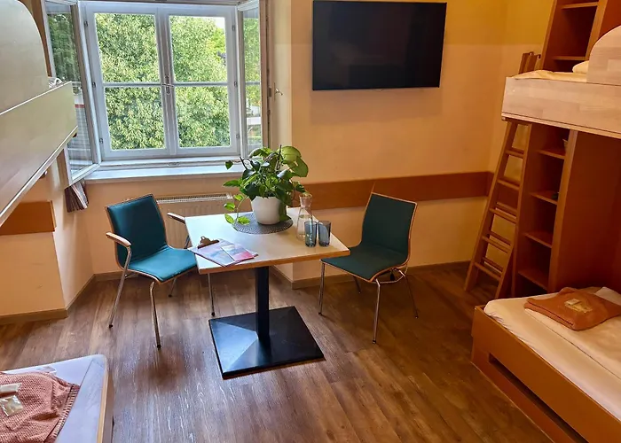 Hostel Junges Tulln - Noe Jugendherbergswerk Tulln An Der Donau