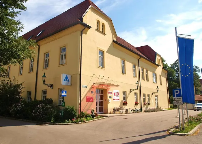 Junges Tulln - Noe Jugendherbergswerk Hostel *